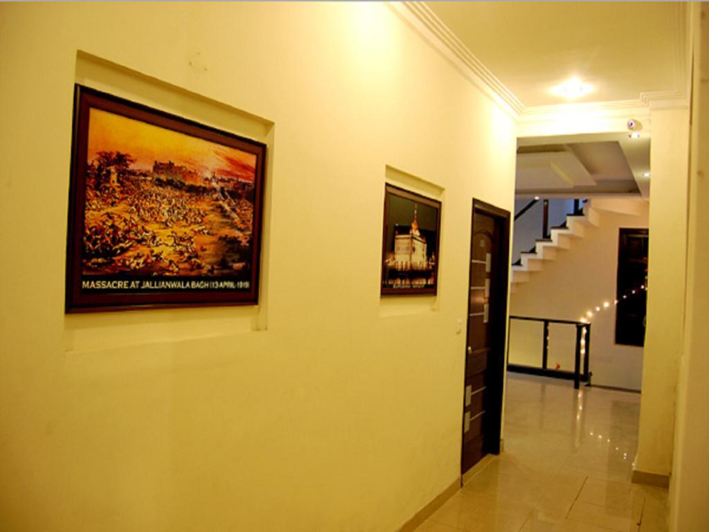 Hotel Darbar View 암리차르 객실 사진